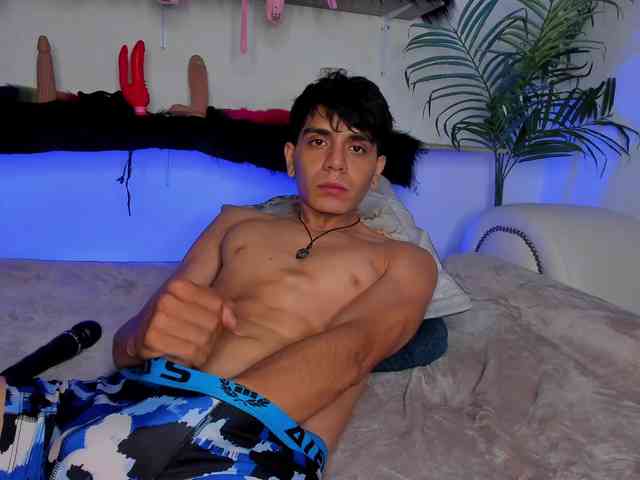 Highcouple11 Highcouple11