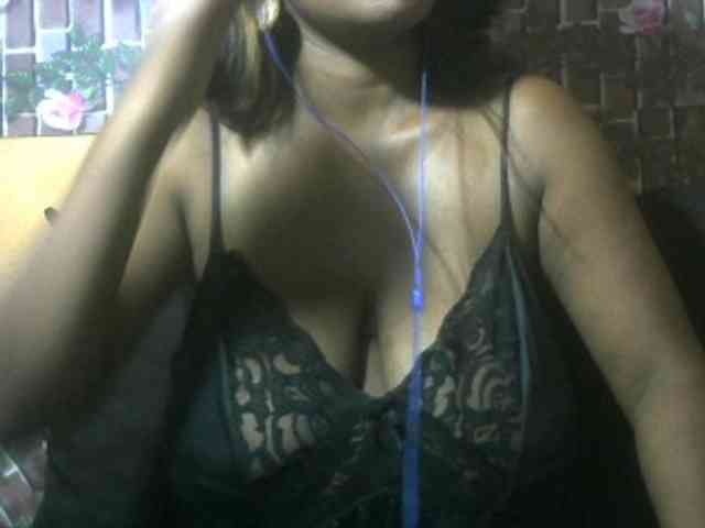 Chocolat96 Live Webcam on BongaCams