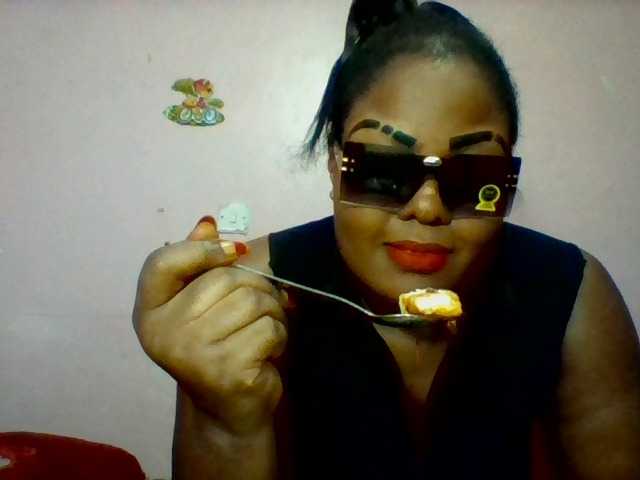 Cynthiarothrock5 webcam bongacams model stream image