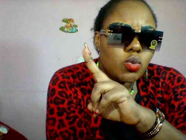 Cynthiarothrock5 webcam