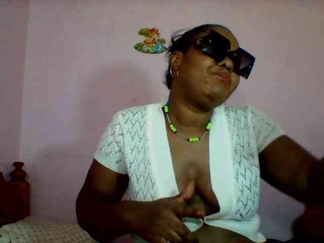 Cynthiarothrock5 webcam
