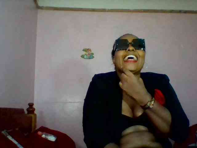 Cynthiarothrock5 webcam