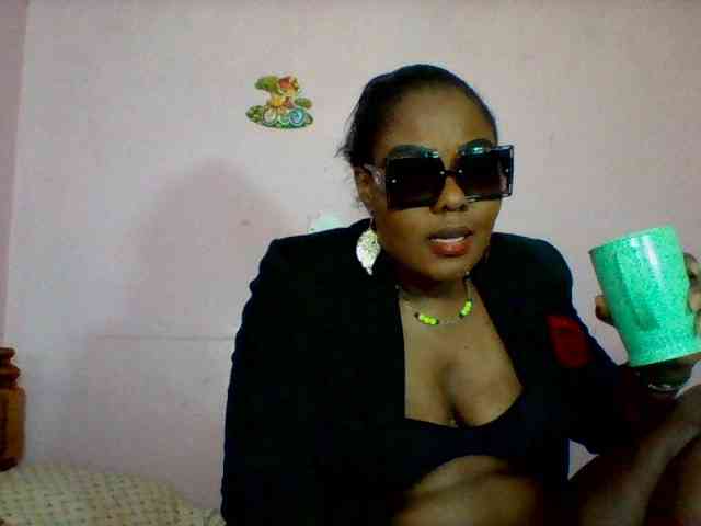 Cynthiarothrock5 webcam