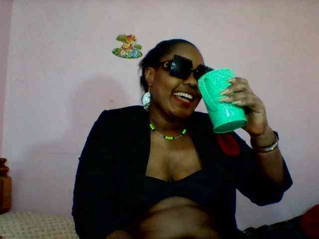 Cynthiarothrock5 webcam