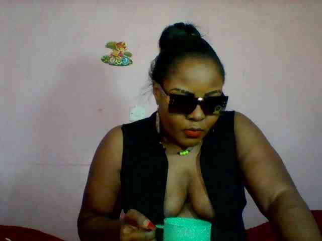 Cynthiarothrock5 webcam
