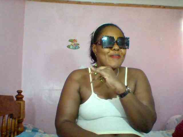 Cynthiarothrock5 webcam