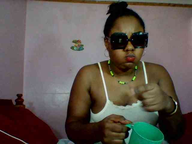 Cynthiarothrock5 webcam
