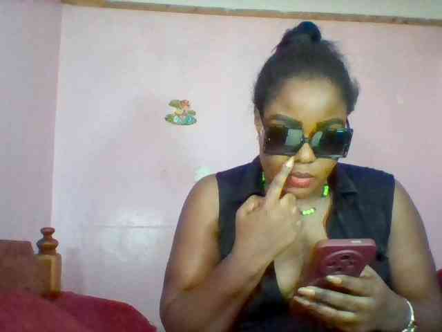 Cynthiarothrock5 webcam