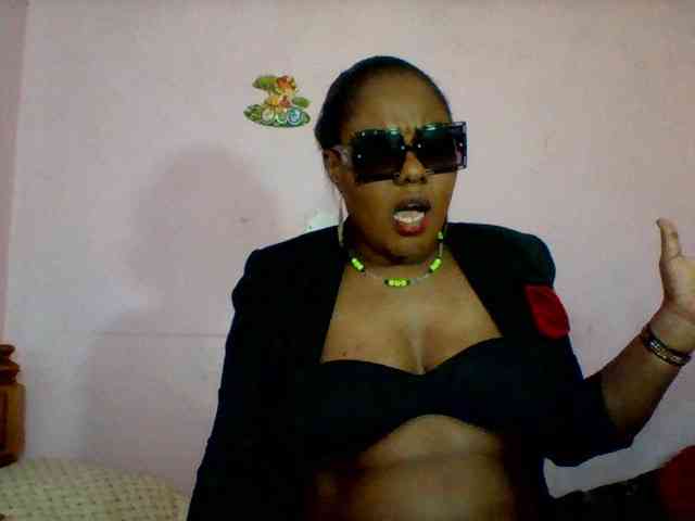 Cynthiarothrock5 webcam