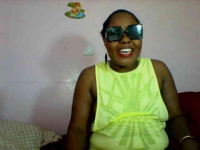 Cynthiarothrock5 webcam