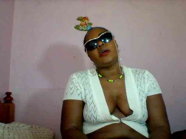 Cynthiarothrock5 webcam