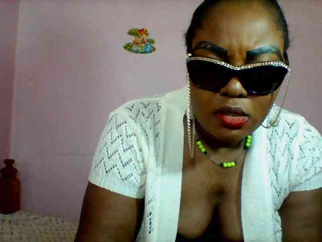 Cynthiarothrock5 webcam