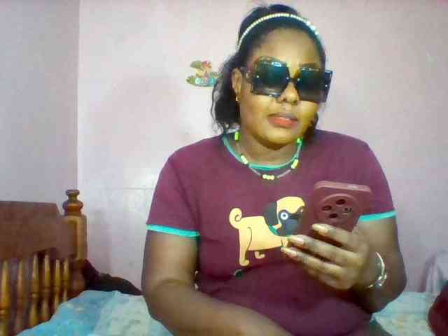 Cynthiarothrock5 webcam