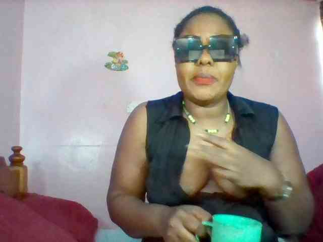 Cynthiarothrock5 webcam