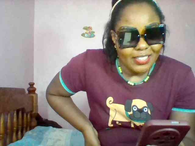 Cynthiarothrock5 webcam