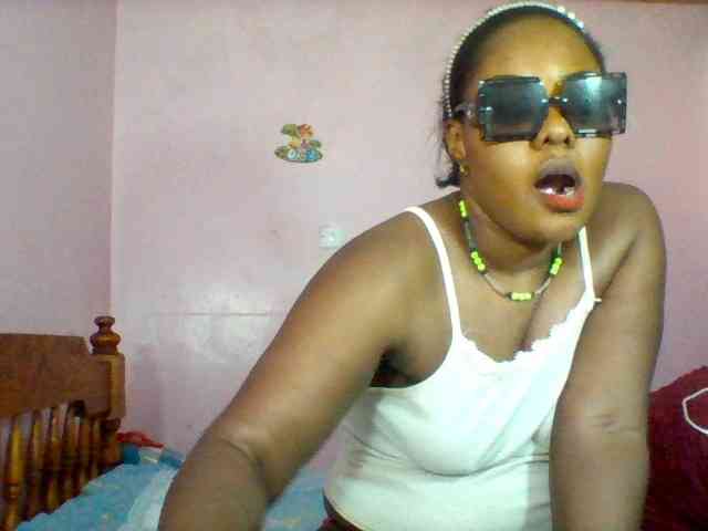 Cynthiarothrock5 webcam