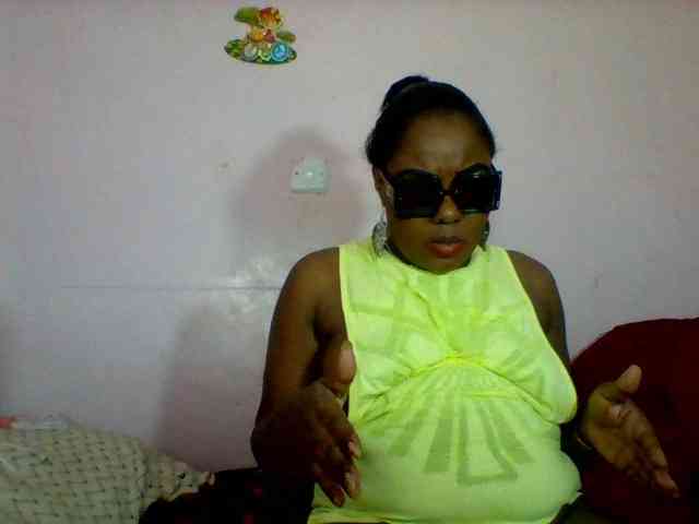 Cynthiarothrock5 webcam