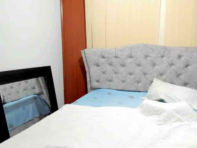 Valymoon-69 webcam