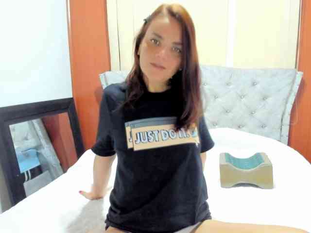 Valymoon-69 webcam