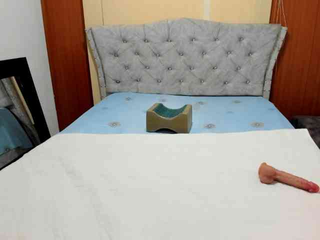 Valymoon-69 webcam