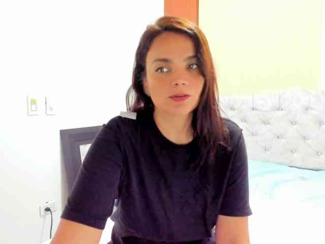 Valymoon-69 webcam