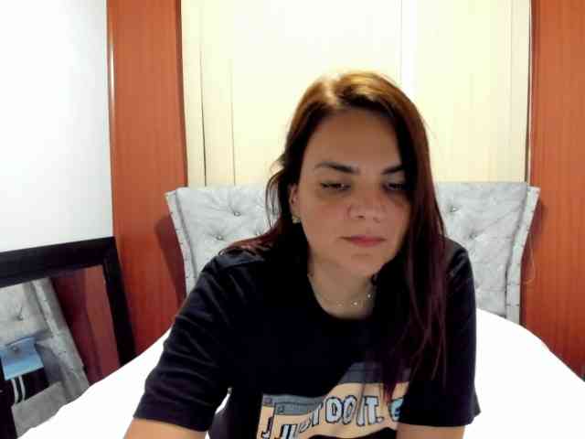 Valymoon-69 webcam