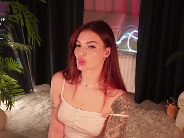 Bannanaa's BongaCams show and profile