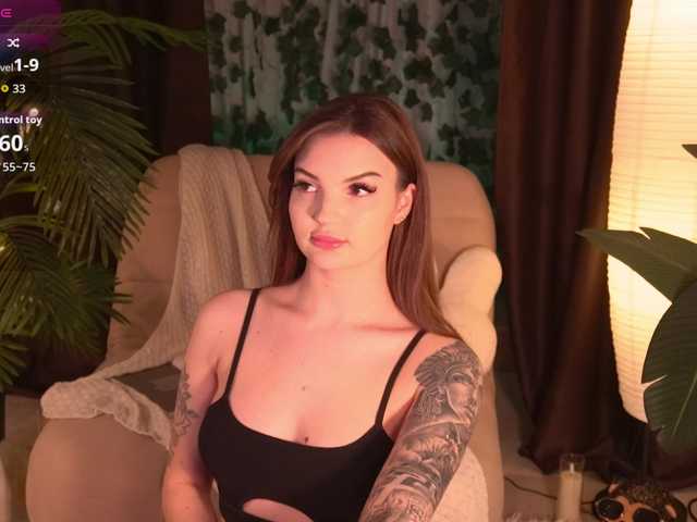 Bannanaa's BongaCams show and profile