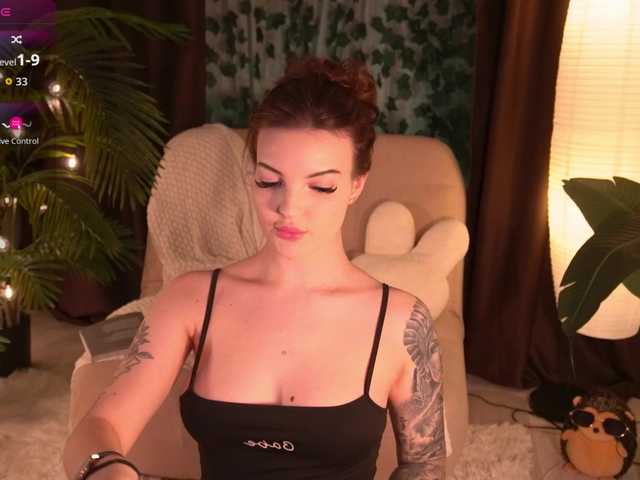 Bannanaa's BongaCams show and profile