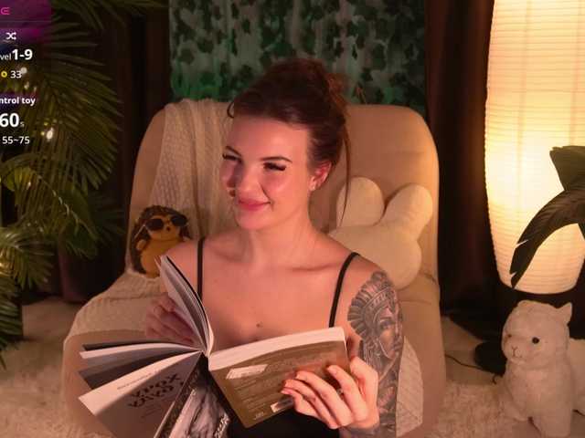 Bannanaa's BongaCams show and profile