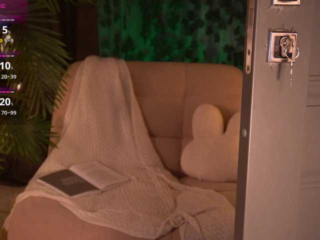 Bannanaa's BongaCams show and profile