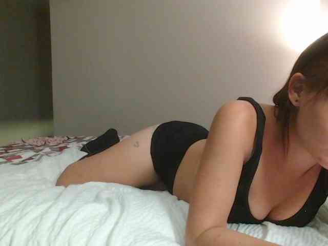 Delicate27 webcam