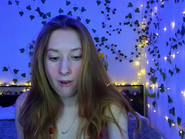 Candy-Floss's BongaCams show and profile