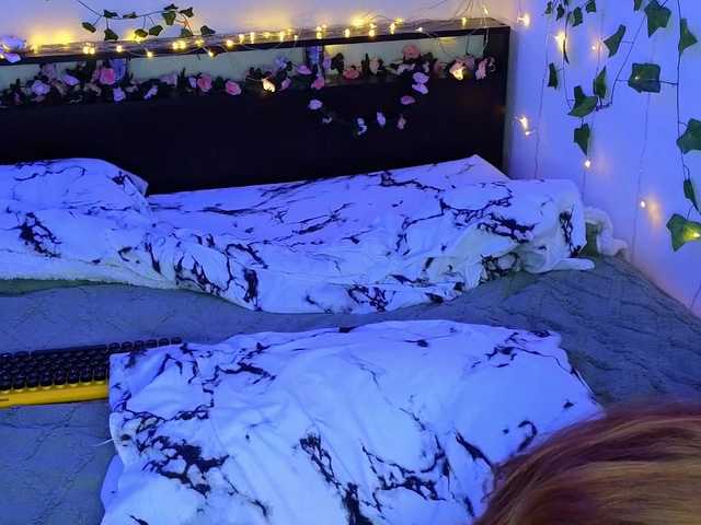 Candy-Floss's BongaCams show and profile