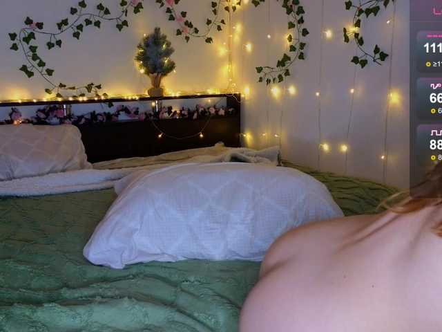 Candy-Floss's BongaCams show and profile