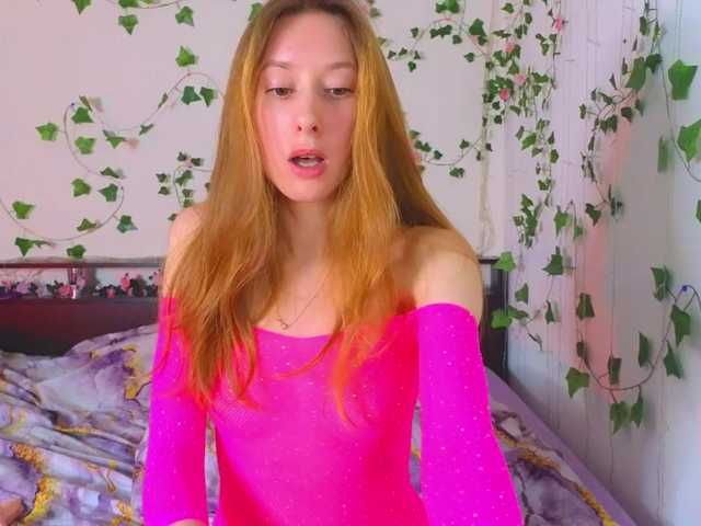 Candy-Floss's BongaCams show and profile