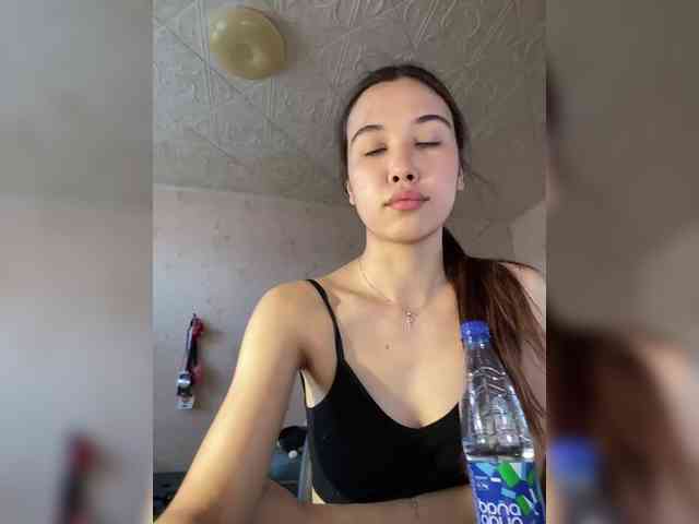 anya-del webcam