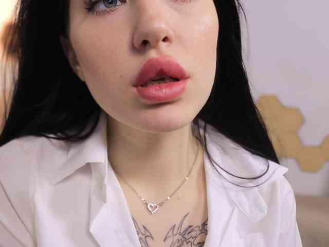 MayaMoon webcam