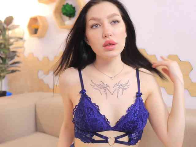 MayaMoon webcam
