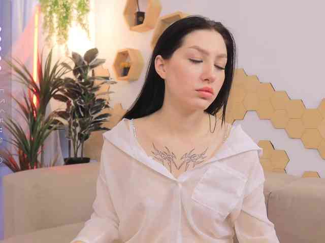 MayaMoon webcam