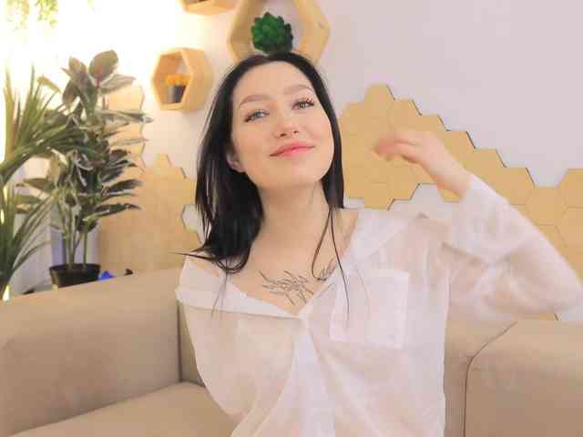 MayaMoon webcam