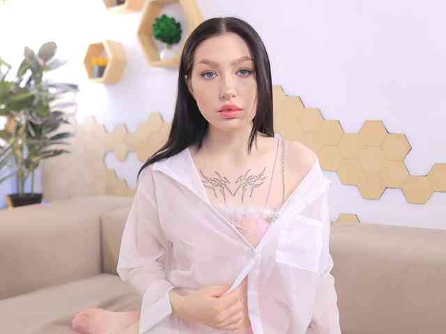 MayaMoon webcam