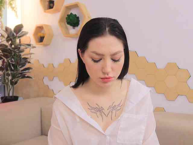 MayaMoon webcam