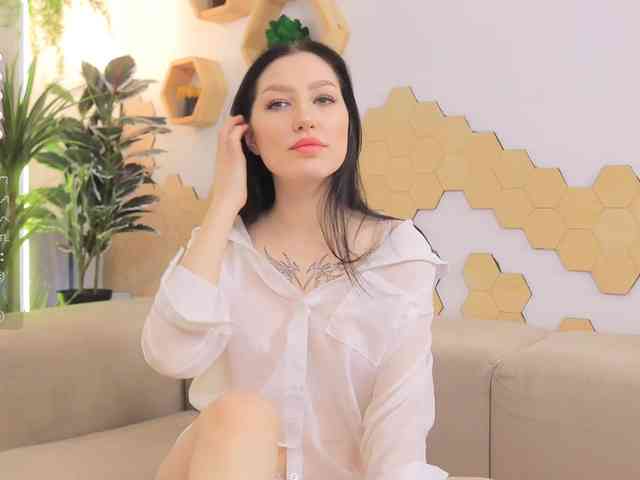 MayaMoon webcam