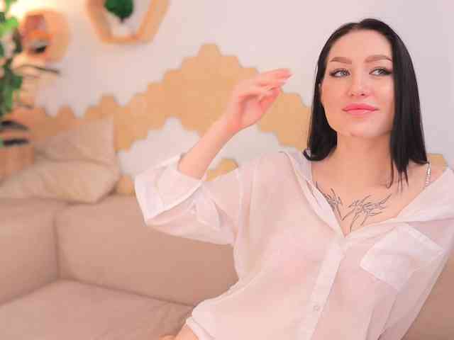 MayaMoon webcam