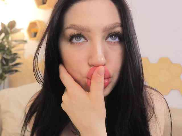 MayaMoon webcam
