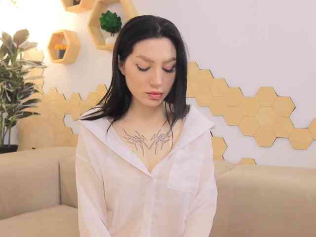 MayaMoon webcam