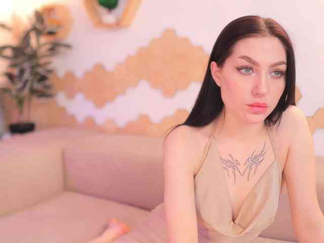 MayaMoon Live Webcam on BongaCams