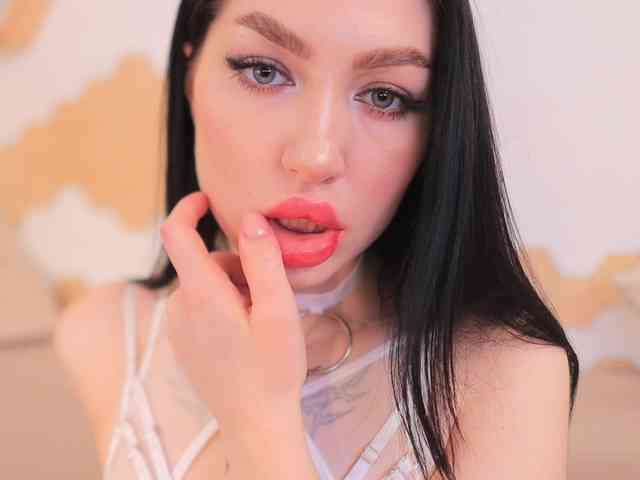MayaMoon webcam