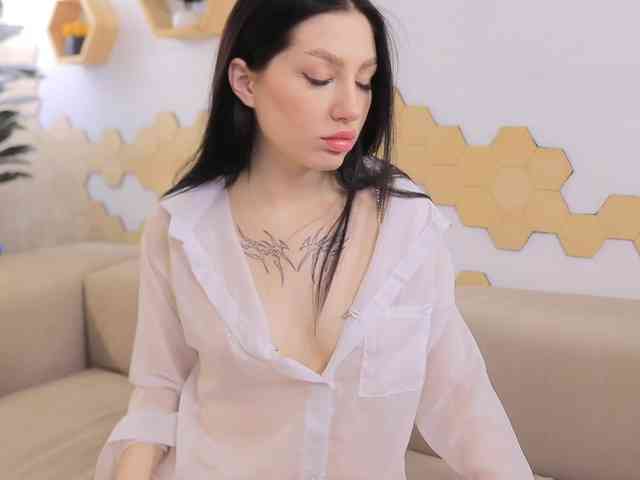 MayaMoon webcam